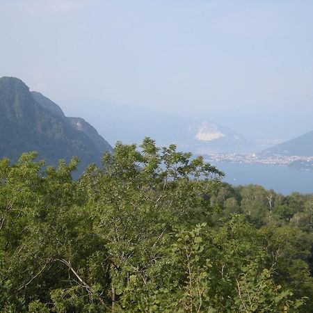 La Casa Del Borgo Bed & Breakfast Brissago-Valtravaglia Exterior foto