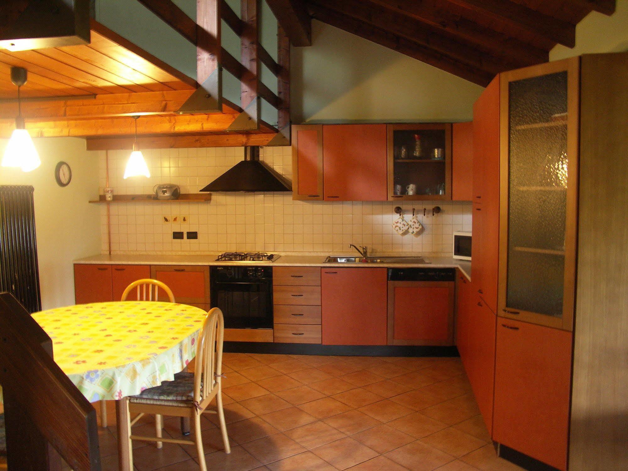 La Casa Del Borgo Bed & Breakfast Brissago-Valtravaglia Exterior foto